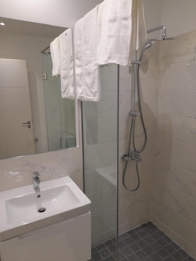 The Lennox D-Plus Apartments Accra Extérieur photo