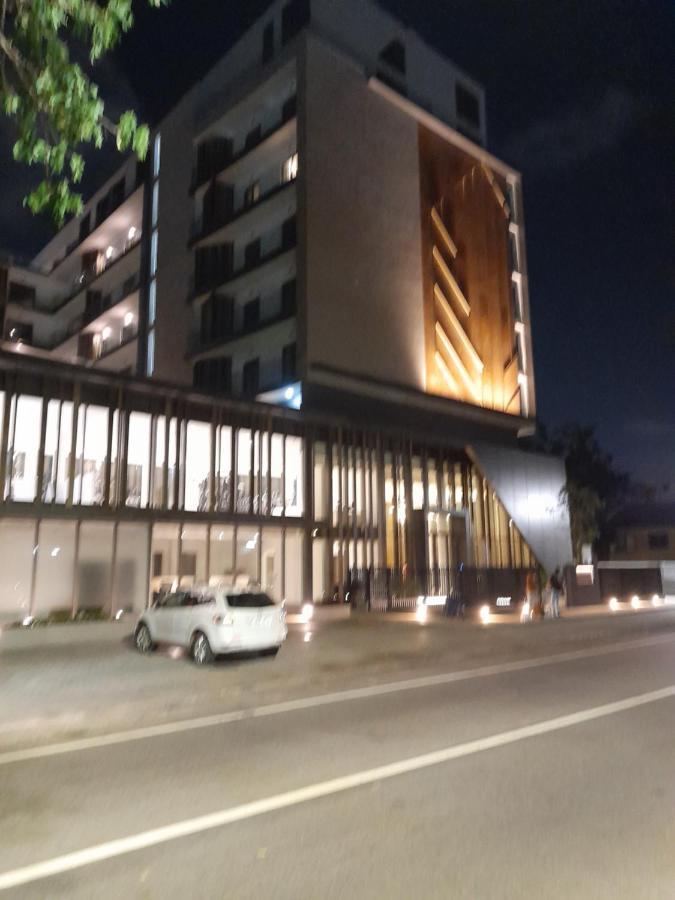The Lennox D-Plus Apartments Accra Extérieur photo